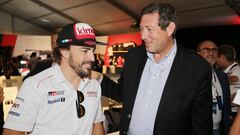 Fernando Alonso junto a G&eacute;rard Neveu, CEO del WEC. 
