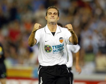 Baraja fue titular en sus diez temporadas con el Valencia CF y se convirtió en el capitán valencianista en 2008.