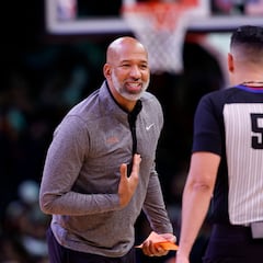 NBA Coach Challenge: How many are there and how do they work?