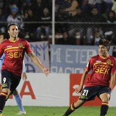 Mario Salas suma a ex delantero de Unión como primer refuerzo