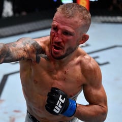 Para TJ Dillashaw no pasa el tiempo: derrota a Sandhagen