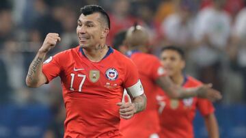 Gary Medel registra 63 victorias en 140 partidos.