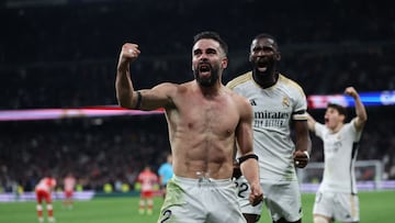 Carvajal celebra el gol que le dio la victoria al Madrid.