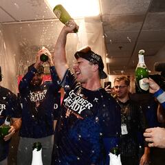 MLB names Managers of the Year 2024: AL and NL