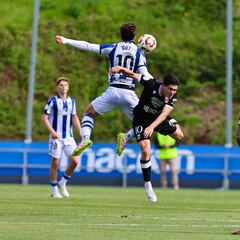 La Real Sociedad B supera al Mérida y se jugará el ascenso frente al Nástic