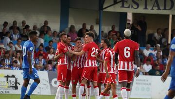 Primer plano con jugadores del Almería.