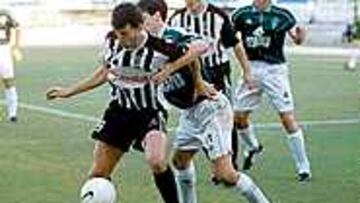 SE MARCHA. Héctor Bracamonte jugará ante el Numancia su último partido con el Badajoz.