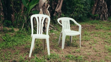 Portada del álbum Debí Tirar Más Fotos de Bad Bunny.