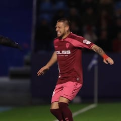 Carmelo pone el punto de mira en el delantero Acuña