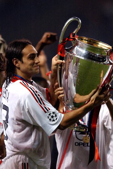 Champions League (AC. Milan 2003/2007) y Campeón del Mundo con Italia en 2006