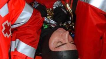 <strong>ATENDIDO.</strong> David Meca tuvo que ser atendido por los servicios médicos y estuvo varias horas en observación.