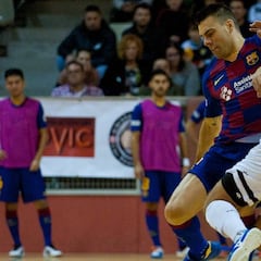 El Barça, líder provisional tras remontar en Santa Coloma