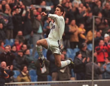 He was in the starting XI for La Séptima in Amsterdam and scored Madrid's third goal against Valencia for La Octava and the opener for La Novena (against Bayer Leverkusen). He is the player to have made the most appearances for Real Madrid in club history -741, in which he scored 323 goals.