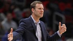 Fred Hoiberg, exentrenador de los Chicago Bulls, durante el partido contra los San Antonio Spurs.