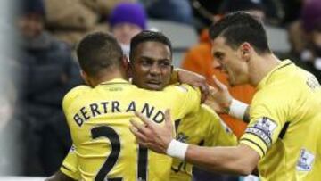 El Southampton gana y se afianza en la tercera plaza