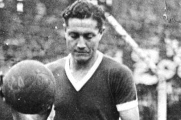 El guaraní, uno de los más grandes goleadores en la historia del fútbol argentino, nunca fue al torneo mundial, rechazando incluso ofertas para representar a la albiceleste.