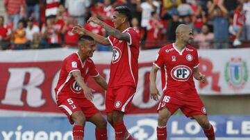 Futbol, Union La Calera vs Coquimbo Unido
Septima fecha, primera rueda Campeonato 2020.
El jugador de Union la Calera Andres Vilches, centro, celebra con sus compañeros su gol contra Coquimbo Unido durante el partido de primera division r