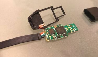 Así te pueden espiar (y grabar) con un simple cable USB