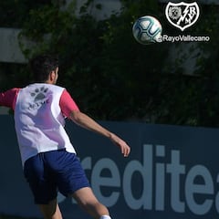 La plantilla del Rayo vuelve a entrenar tras salir del ERTE