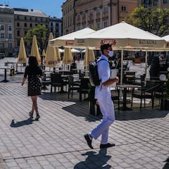 Fin de la mascarilla: "En julio o agosto empezaremos otra vez a poner cara a todas las personas"