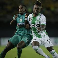 Déinner Quiñones pide fechas exactas para el regreso del fútbol