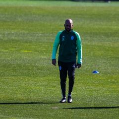 La maldición del debut persigue a Claudio Giráldez