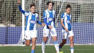 Debora celebra su gol al Levante.