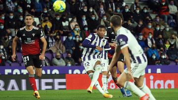 VALLADOLID, 06/11/21. PHOTOGENIC. PARTIDO DE LA LIGA SMARTBANK ENTRE EL REAL VALLADOLID Y EL MIRAND&Atilde;S, EN EL ESTADIO JOSE ZORRILLA. GOL DE GONZALO PLATA