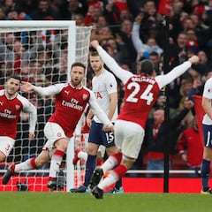 El Arsenal no da opción al Tottenham y se lleva el derbi