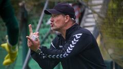 &Aacute;ngel Viadero, en un entrenamiento en su etapa en el Racing de Santander.