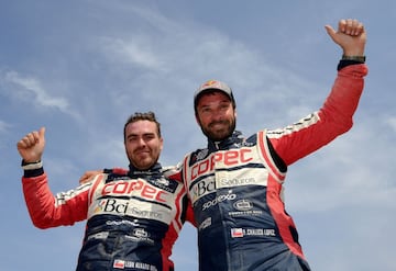 Los chilenos Francisco López Contardo y Juan Álvaro Quintanilla, campeones del Dakar 2019 en SxS.