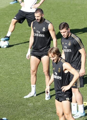 El Real Madrid se entrena antes del estreno en Vigo