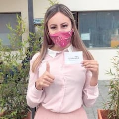 Quién es Carolina Cárdenas, la politóloga acusada de saltarse la fila de la vacuna