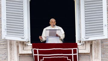 Pope Francis leads the Angelus prayer from his window, in St. Peter's Square at the Vatican, December 24, 2023. REUTERS/Remo Casilli