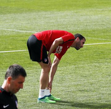 Godín con molestias en el entrenamiento.