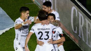 Yeiler G&oacute;ez y Wilson Morelo van a la final de la Copa LPF con Col&oacute;n de Santa Fe.