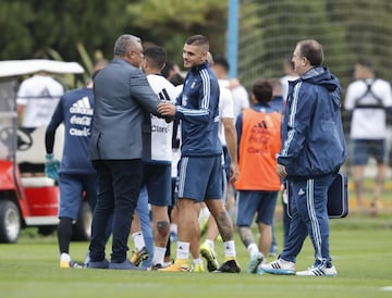 Chiqui Tapia, Presidente de la AFA, con Mauro Icardi.