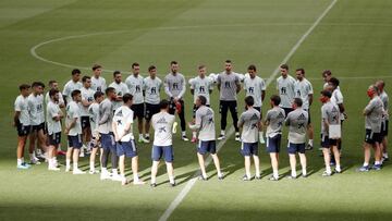 "El chorreo de mañana llamo a dos, tres o cuatro, no está haciendo bien a la Selección"