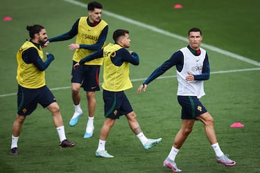 Ronaldo, Kane and Southgate close in on international records