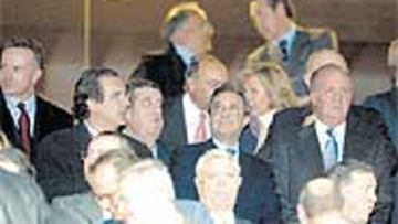 <b>BIEN ACOMPAÑADO.</b> El palco se llenó de autoridades, deportistas y actores junto a Florentino.