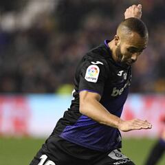 El Zhar vuelve a lo grande tras pasar a suplente habitual