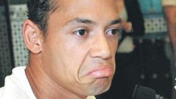 Oliveira se planta y afirma que "hay un problema de dinero".