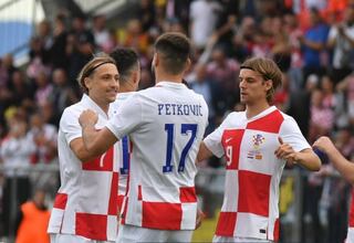 Majer oposita a Modric