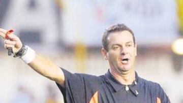 <b>TODO UN TUNANTE. </b>Pereira falsificó hasta su título de escolaridad para poder ser árbitro.