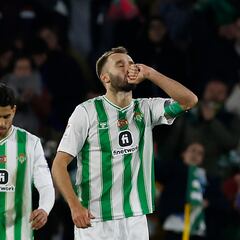 América va por Bombazo: Estrella del Betis reforzaría a las Águilas para el Apertura 2024