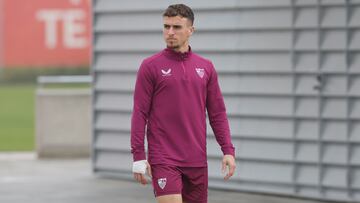 Adrià Pedrosa, en un entrenamiento del Sevilla.
PEDROSA
