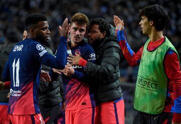 0-1. Antoine Griezmann celebra el primer gol.