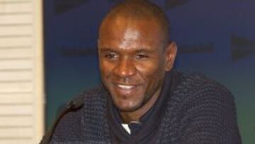 Abidal durante una rueda de prensa.