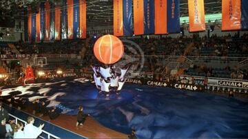 La inauguración de la Euroliga el 16 de octubre de 2000.