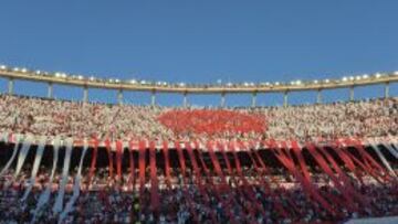 Aficionados de River Plate en el Monumental.